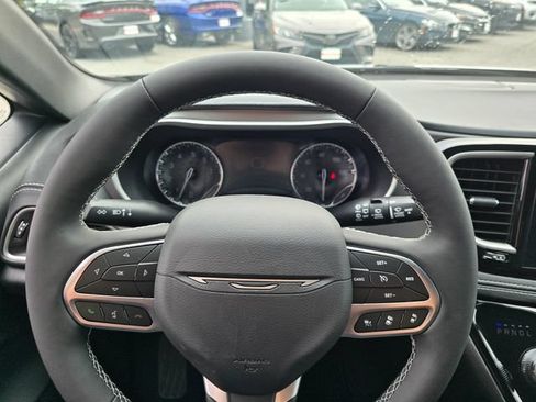 New 2027 Chrysler Pacifica Select FWD image 12