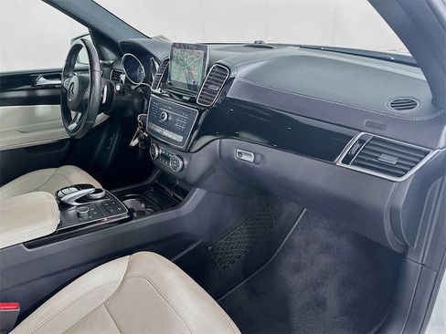 Used 2019 Mercedes-Benz GLS 550 4MATIC image 31