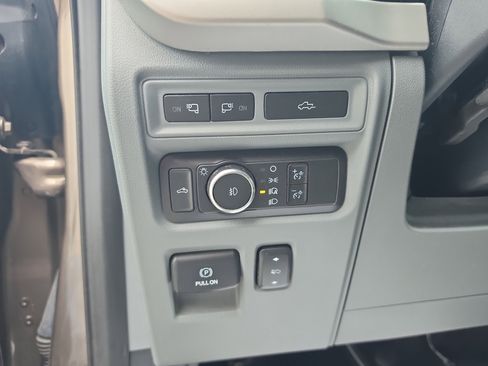 Used 2022 Ford F150 XLT w/ Equipment Group 302A High AWD/4WD image 18