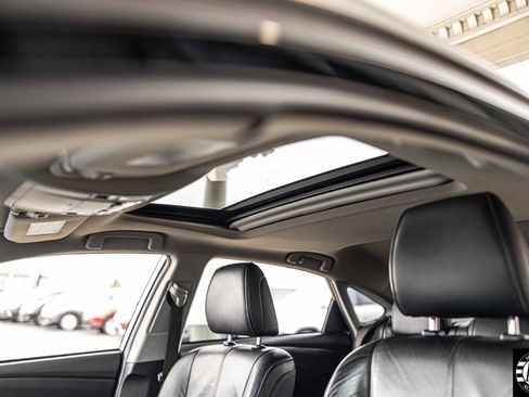 Used 2014 Toyota Avalon XLE Touring image 18