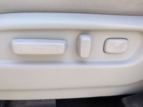 Used 2020 Honda Pilot Touring image 18