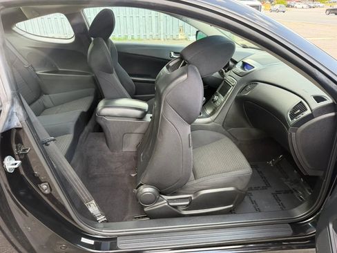 Used 2012 Hyundai Genesis 2.0T RWD image 19