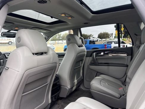 Used 2017 Buick Enclave Leather image 18