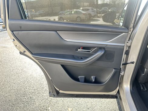 Used 2024 MAZDA CX-90 3.3 Turbo w/ Preferred Plus image 30