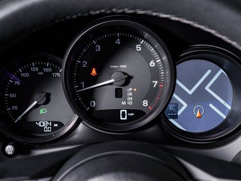 Certified 2025 Porsche Macan image 21