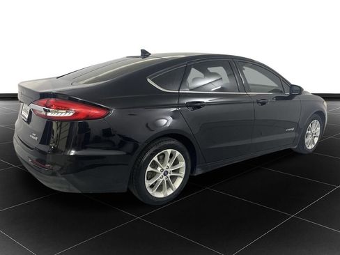 Used 2019 Ford Fusion SE FWD image 5