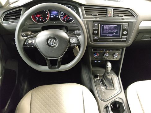 Used 2020 Volkswagen Tiguan S FWD image 22