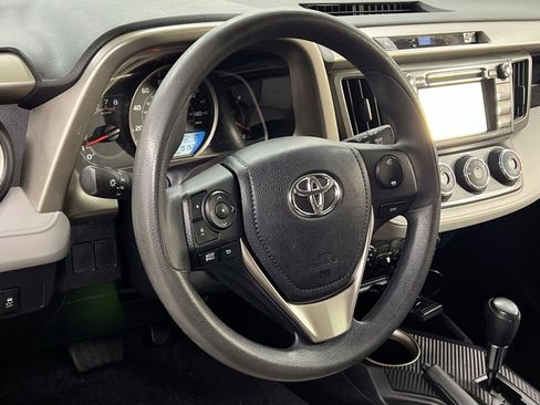 Used 2013 Toyota RAV4 LE image 20
