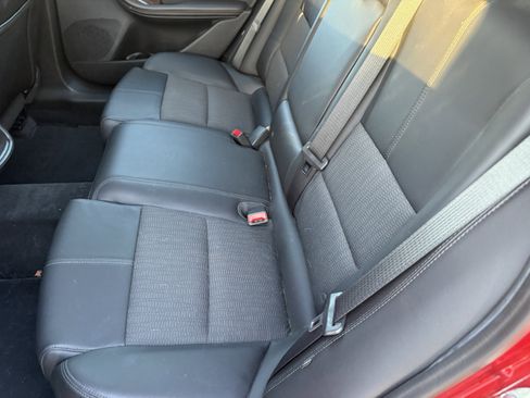 Used 2015 Chevrolet Impala LT w/ Convenience Package image 7