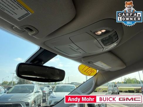 Used 2017 Chrysler Pacifica Touring FWD image 24