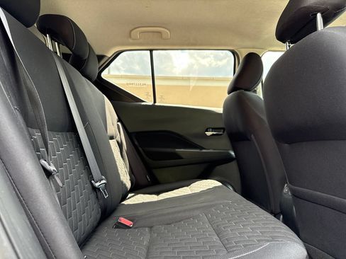 Used 2021 Nissan Kicks SV FWD image 25