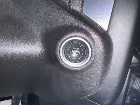 Used 2019 GMC Sierra 1500 SLT w/ SLT Convenience Package image 31