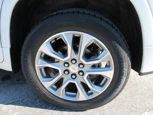 Used 2020 Chevrolet Traverse Premier image 9