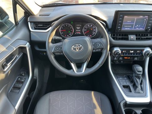 Used 2019 Toyota RAV4 XLE image 23