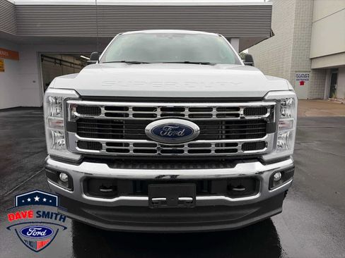 New 2026 Ford F250 XLT w/ FX4 Off-Road Package AWD/4WD image 1