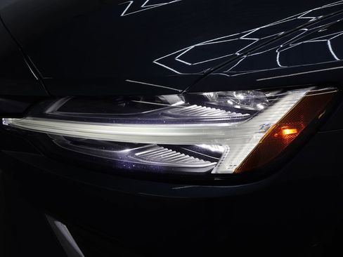 Used 2022 Volvo S60 B5 Inscription AWD/4WD image 43