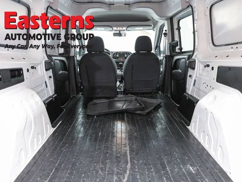 Used 2022 RAM ProMaster City Tradesman FWD image 9