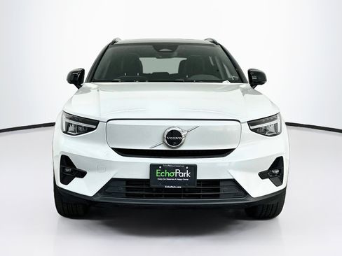 Used 2023 Volvo XC40 Recharge Plus AWD/4WD image 2