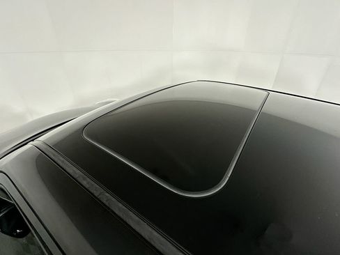 Used 2015 Nissan Juke SV image 27