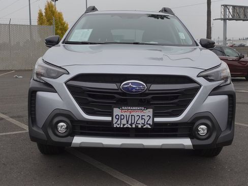 Certified 2025 Subaru Outback Limited image 2