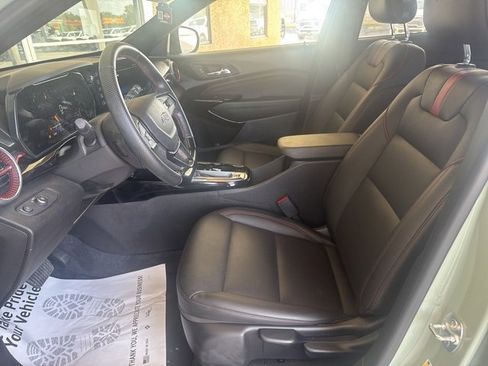 Used 2024 Chevrolet Trax RS w/ Driver Confidence Package image 13