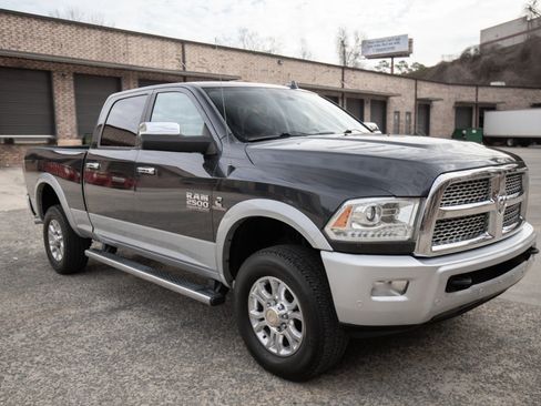 Used 2017 RAM 2500 Laramie image 10