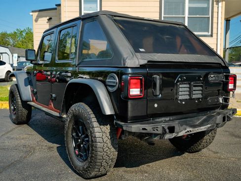Used 2018 Jeep Wrangler Unlimited Rubicon AWD/4WD image 7
