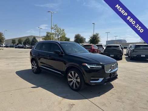 Used 2025 Volvo XC90 B6 Ultra w/ Lounge Package image 3
