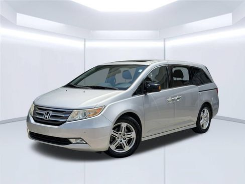 Used 2013 Honda Odyssey Touring image 1