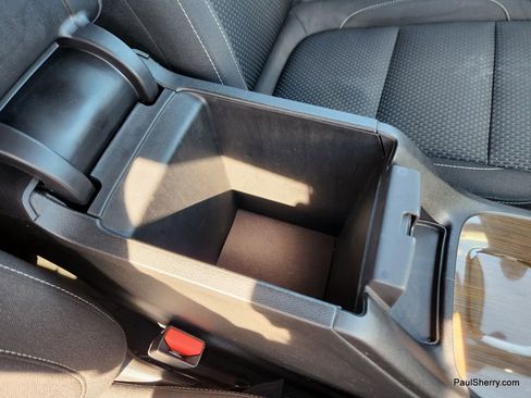 Used 2021 GMC Acadia SLE image 41