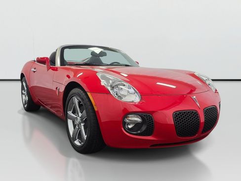 Used 2009 Pontiac Solstice GXP w/ Club Sport Package RWD image 7