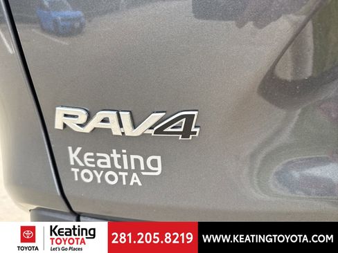 Used 2025 Toyota RAV4 XLE image 9