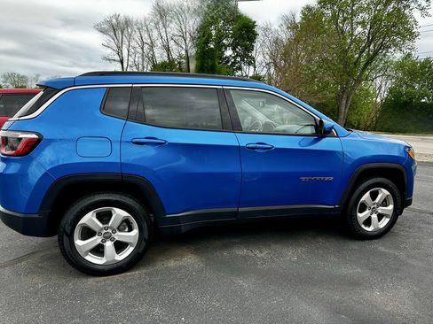 Used 2020 Jeep Compass Latitude w/ Popular Equipment Group AWD/4WD image 4
