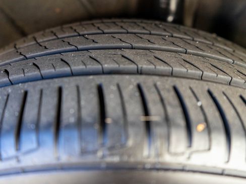 Used 2017 Audi A4 2.0T Ultra Premium w/ Convenience Package image 33