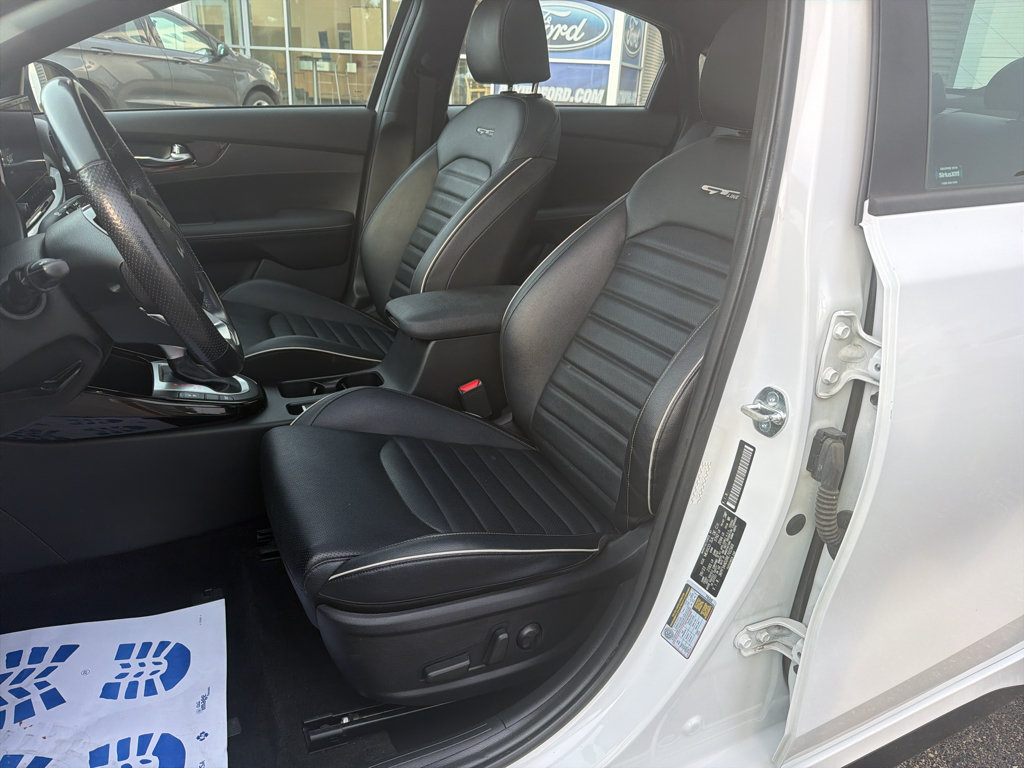 Used 2024 Kia Forte GT-Line w/ GT-Line Premium Package FWD image 11