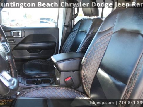 Used 2021 Jeep Wrangler Unlimited Sahara image 30
