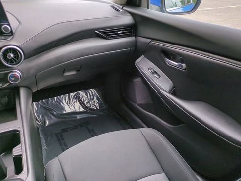 Used 2025 Nissan Sentra SV FWD image 16