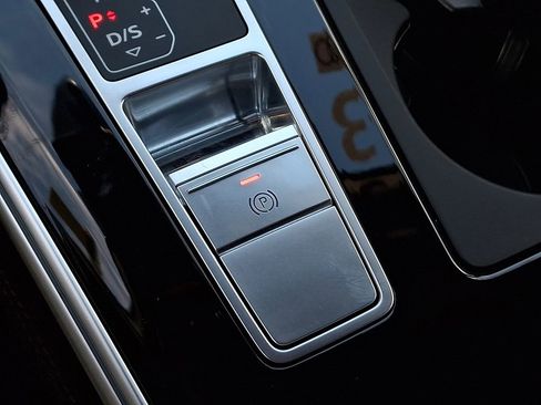 Used 2023 Audi S6 Premium Plus w/ Premium Plus Package AWD/4WD image 25