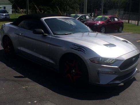 Used 2020 Ford Mustang Premium image 2