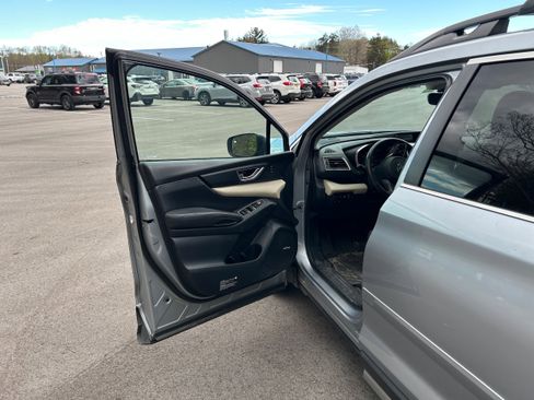 Used 2021 Subaru Ascent Limited w/ Technology Package AWD/4WD image 16