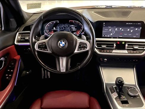 Certified 2022 BMW 330i Sedan w/ M Sport Package image 5