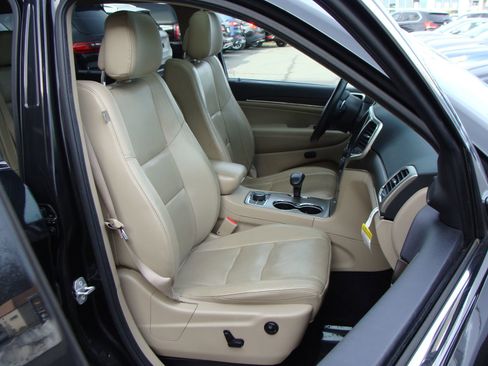 Used 2015 Jeep Grand Cherokee Limited w/ Luxury Group II image 10