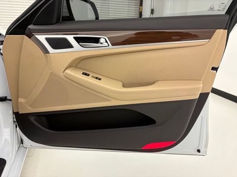 Used 2019 Genesis G80 3.8 RWD image 35