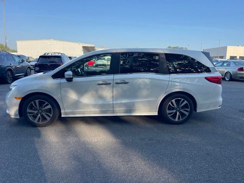Used 2022 Honda Odyssey Touring image 2