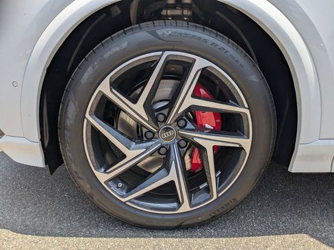 New 2027 Audi SQ6 e-tron Premium Plus AWD/4WD image 13