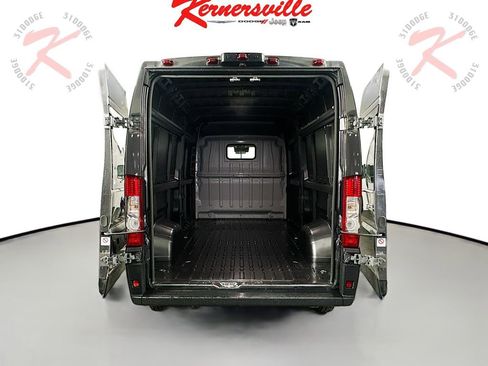 New 2026 RAM ProMaster 2500 w/ Quick Order Package 22G SLT image 16