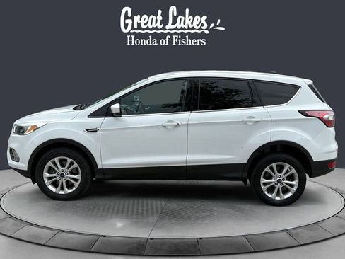 Used 2017 Ford Escape SE AWD/4WD image 2