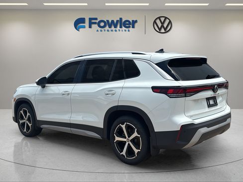 New 2026 Volkswagen Tiguan SE FWD image 5