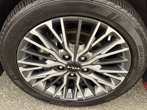 Used 2023 Kia Forte GT-Line w/ GT-Line Technology Package image 10