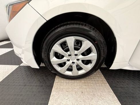 Used 2025 Toyota Corolla LE FWD image 9